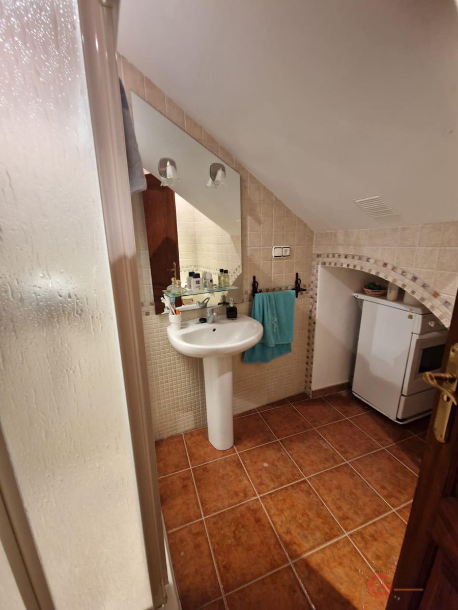 5 soverom Villa til salgs i Itrabo med garasje - € 148 000 (Ref: 7398936)