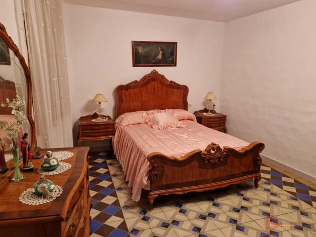 5 soverom Villa til salgs i Itrabo med garasje - € 148 000 (Ref: 7398936)