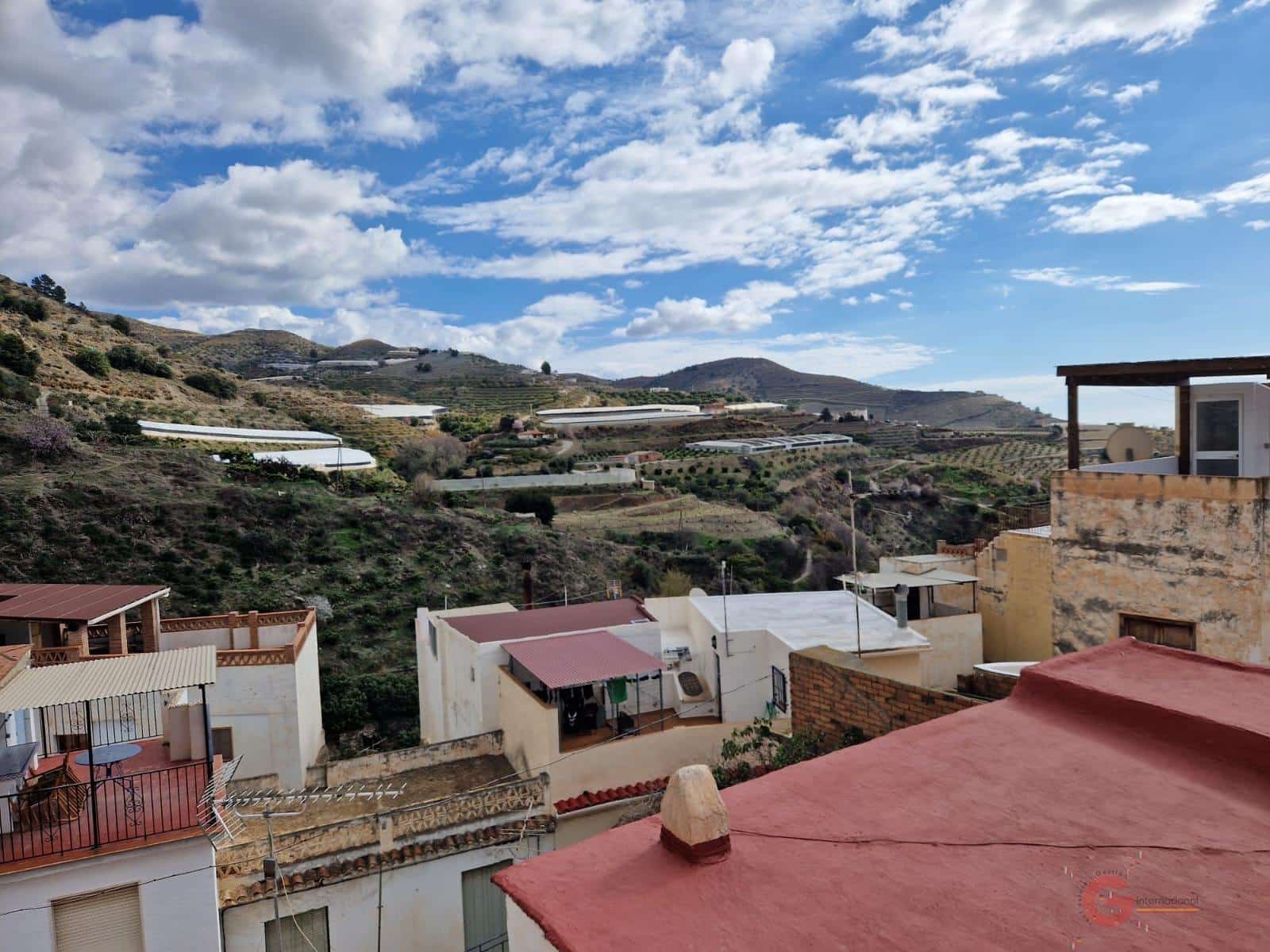 5 soverom Villa til salgs i Itrabo med garasje - € 148 000 (Ref: 7398936)