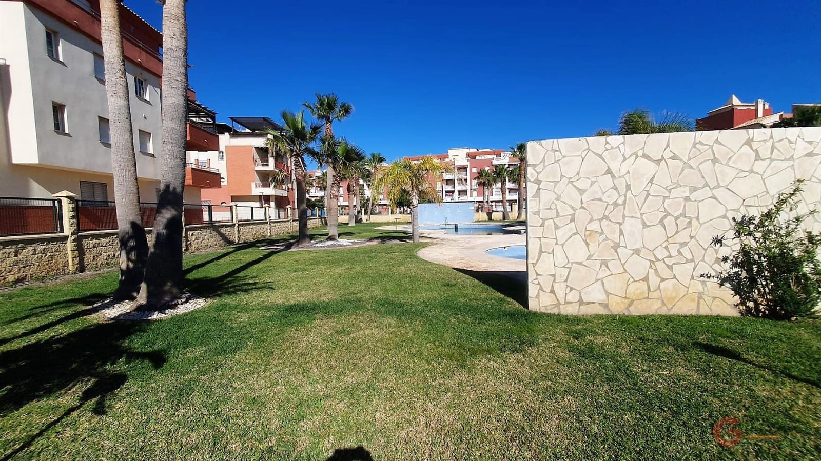 3 sypialnia Penthouse na sprzedaż w Calahonda z basenem garażem - 355 900 € (Ref: 7537139)