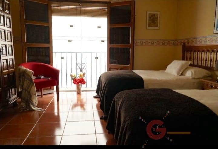 12 soverom Villa til salgs i Guadix - € 390 000 (Ref: 7537144)