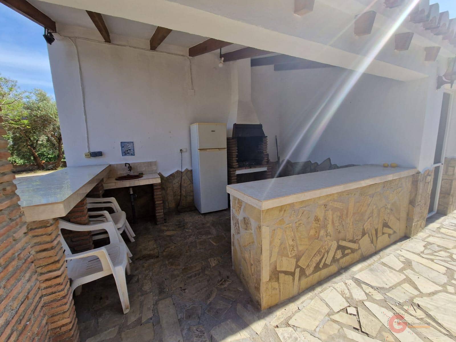 5 bedroom Villa for sale in Orgiva with pool garage - € 350,000 (Ref: 7568289)