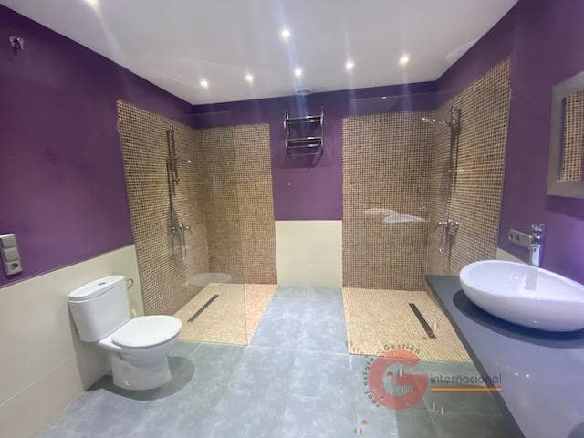 7 soveværelse Villa til salg i Cotobro med swimmingpool garage - € 2.900.000 (Ref: 7639698)