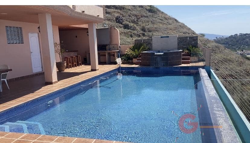 7 soveværelse Villa til salg i Cotobro med swimmingpool garage - € 2.900.000 (Ref: 7639698)