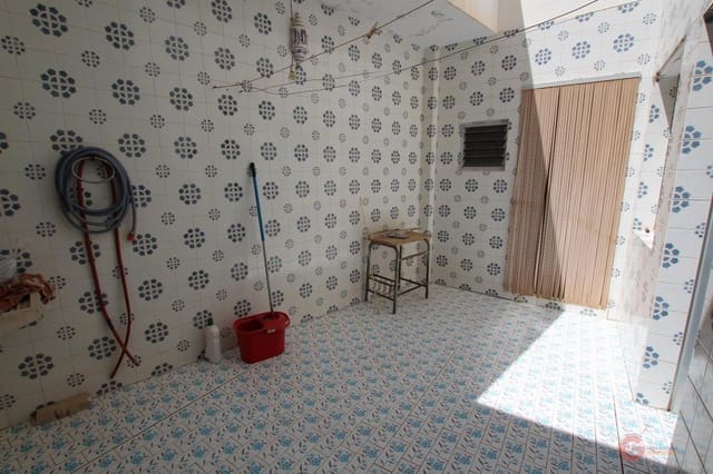 5 soverom Villa til salgs i Molvízar med garasje - € 159 000 (Ref: 7737587)