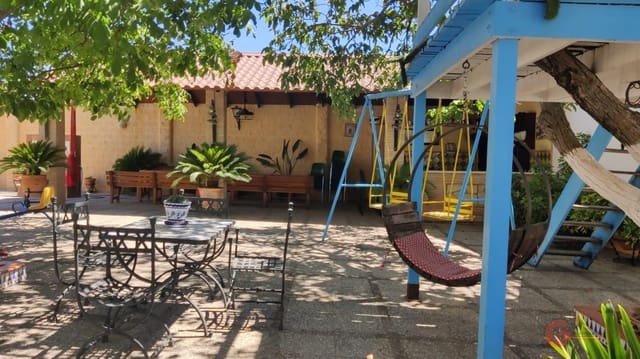 8 soveværelse Villa til salg i Montilla med swimmingpool garage - € 900.000 (Ref: 7867488)