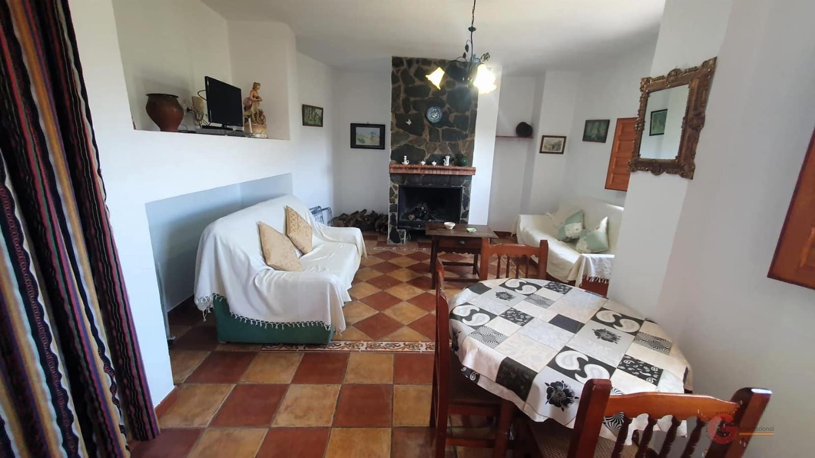 7 soveværelse Villa til salg i Pinar med swimmingpool - € 265.000 (Ref: 7893513)