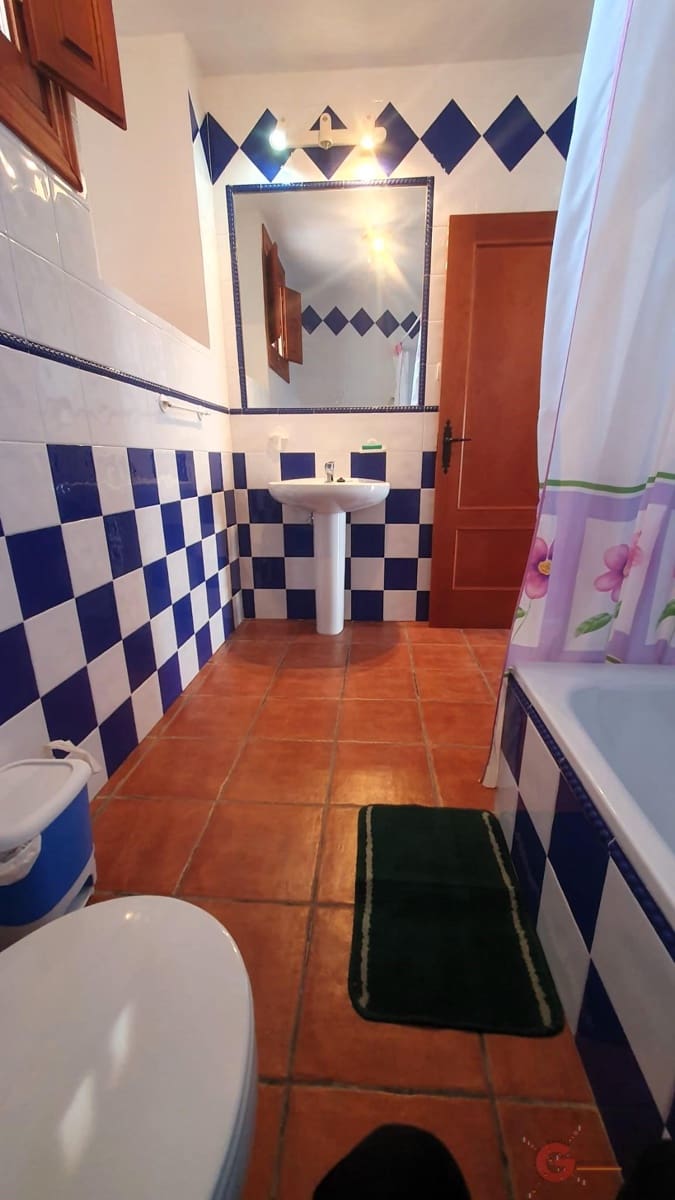 7 soveværelse Villa til salg i Pinar med swimmingpool - € 265.000 (Ref: 7893513)