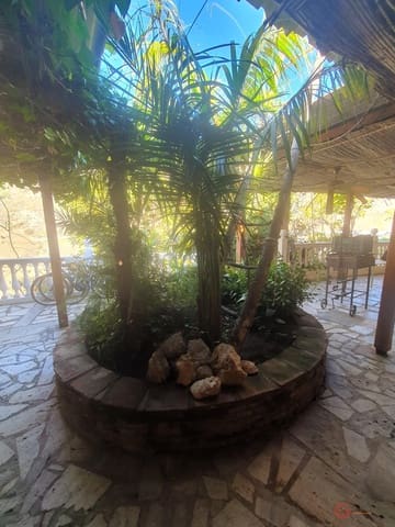 6 soveværelse Finca/Landehus til salg i Vélez de Benaudalla med swimmingpool garage - € 545.000 (Ref: 8130702)