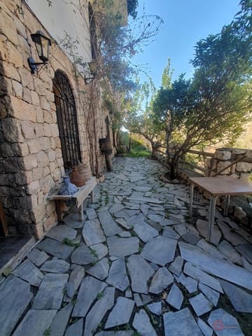 6 soveværelse Finca/Landehus til salg i Vélez de Benaudalla med swimmingpool garage - € 545.000 (Ref: 8130702)