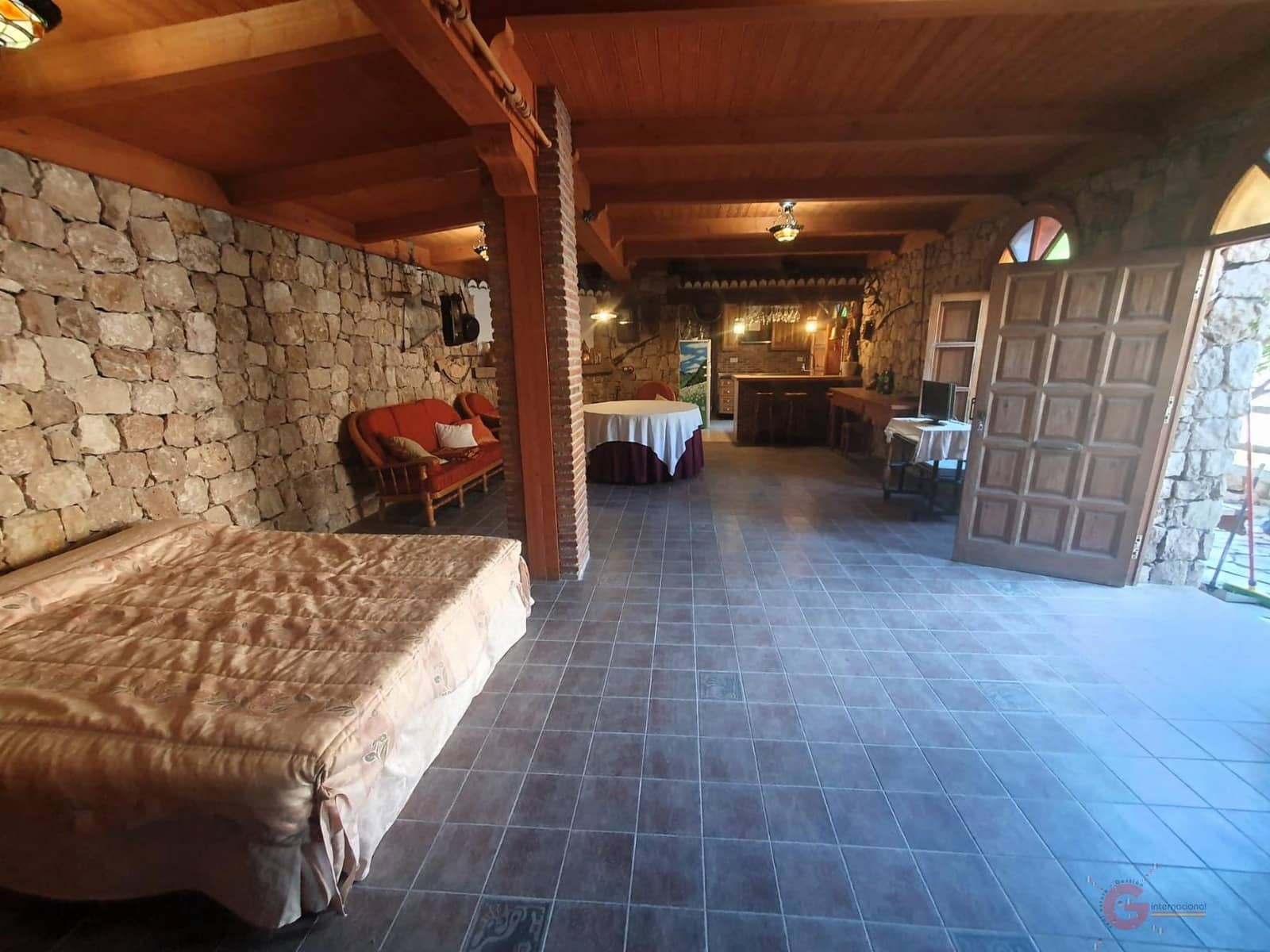 6 soveværelse Finca/Landehus til salg i Velez de Benaudalla med swimmingpool garage - € 545.000 (Ref: 8130702)