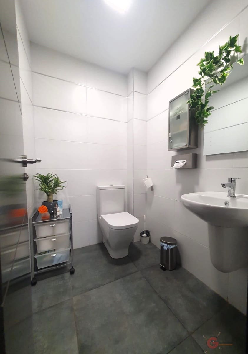 3 chambre Local Commercial à vendre à Motril - 84 000 € (Ref: 8164974)