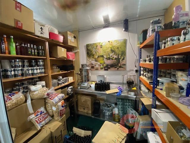 4 bedroom Commercial for sale in Noalejo - € 300,000 (Ref: 8175144)