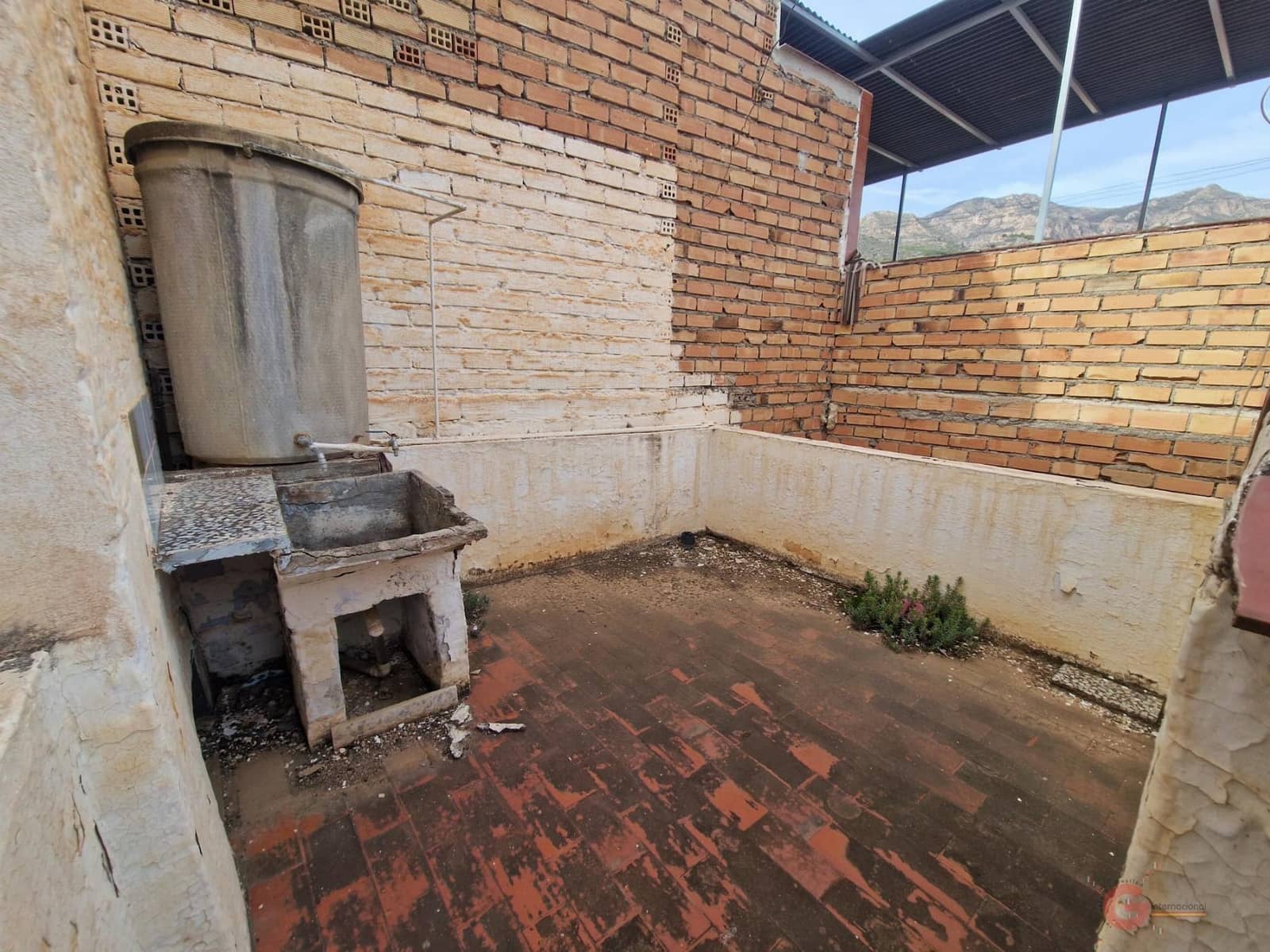 2 soveværelse Villa til salg i Molvizar - € 39.000 (Ref: 8181276)