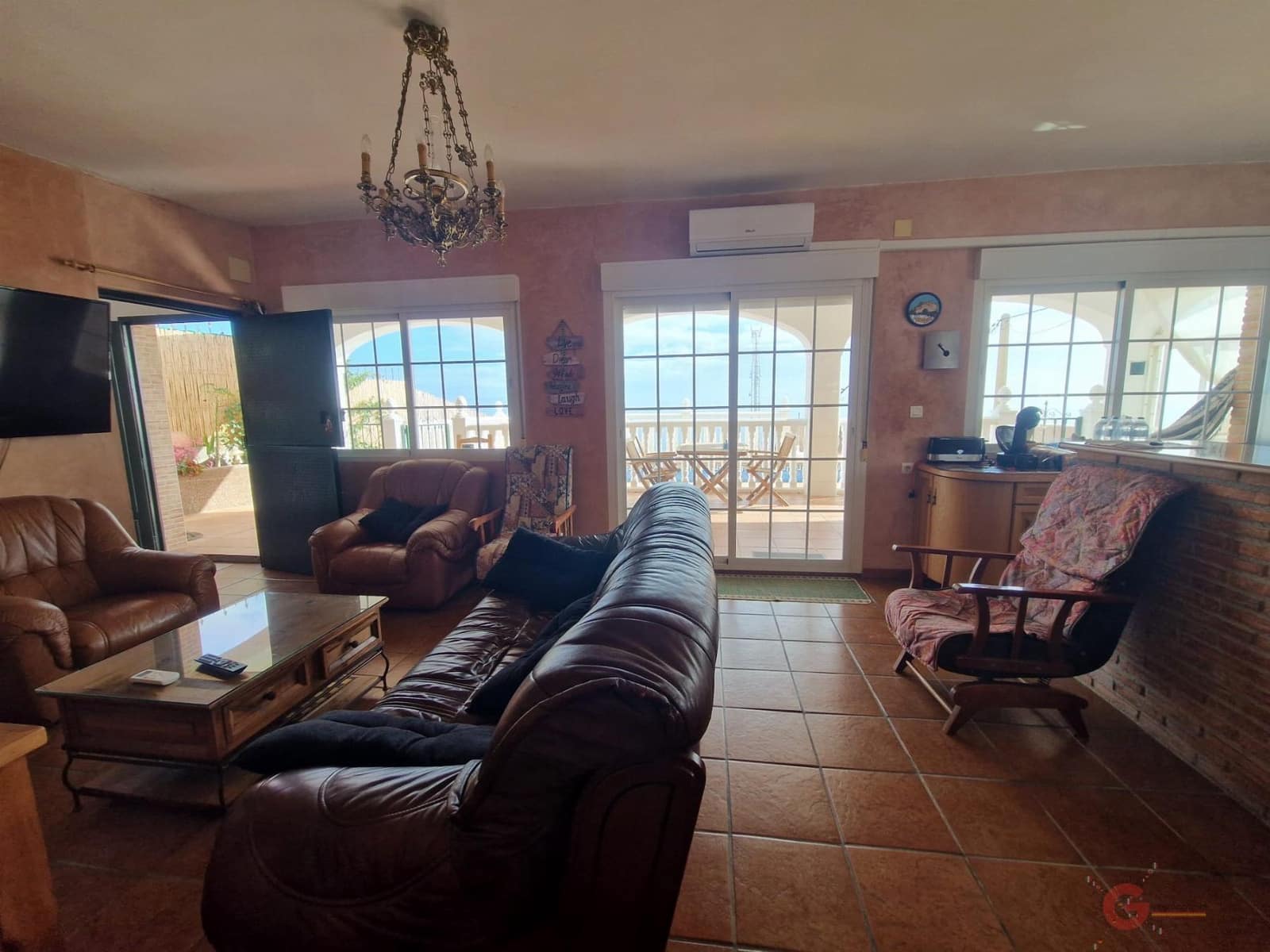 2 soveværelse Finca/Landehus til salg i Salobrena med swimmingpool garage - € 265.000 (Ref: 8202320)