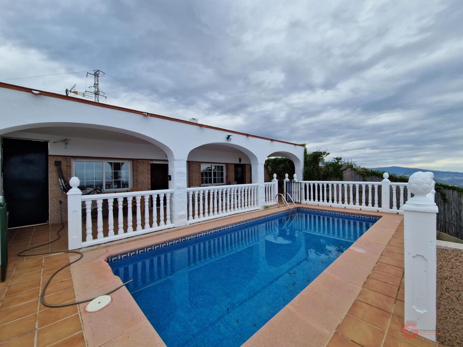 2 soveværelse Finca/Landehus til salg i Salobrena med swimmingpool garage - € 265.000 (Ref: 8202320)