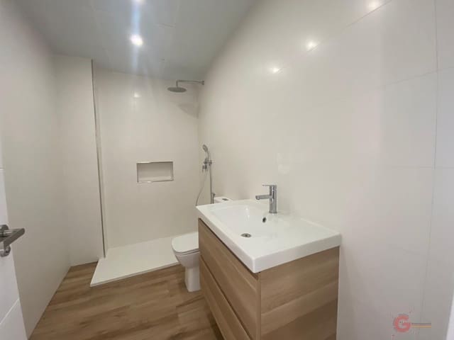 4 bedroom Villa for sale in Almuñécar - € 360,000 (Ref: 8246603)