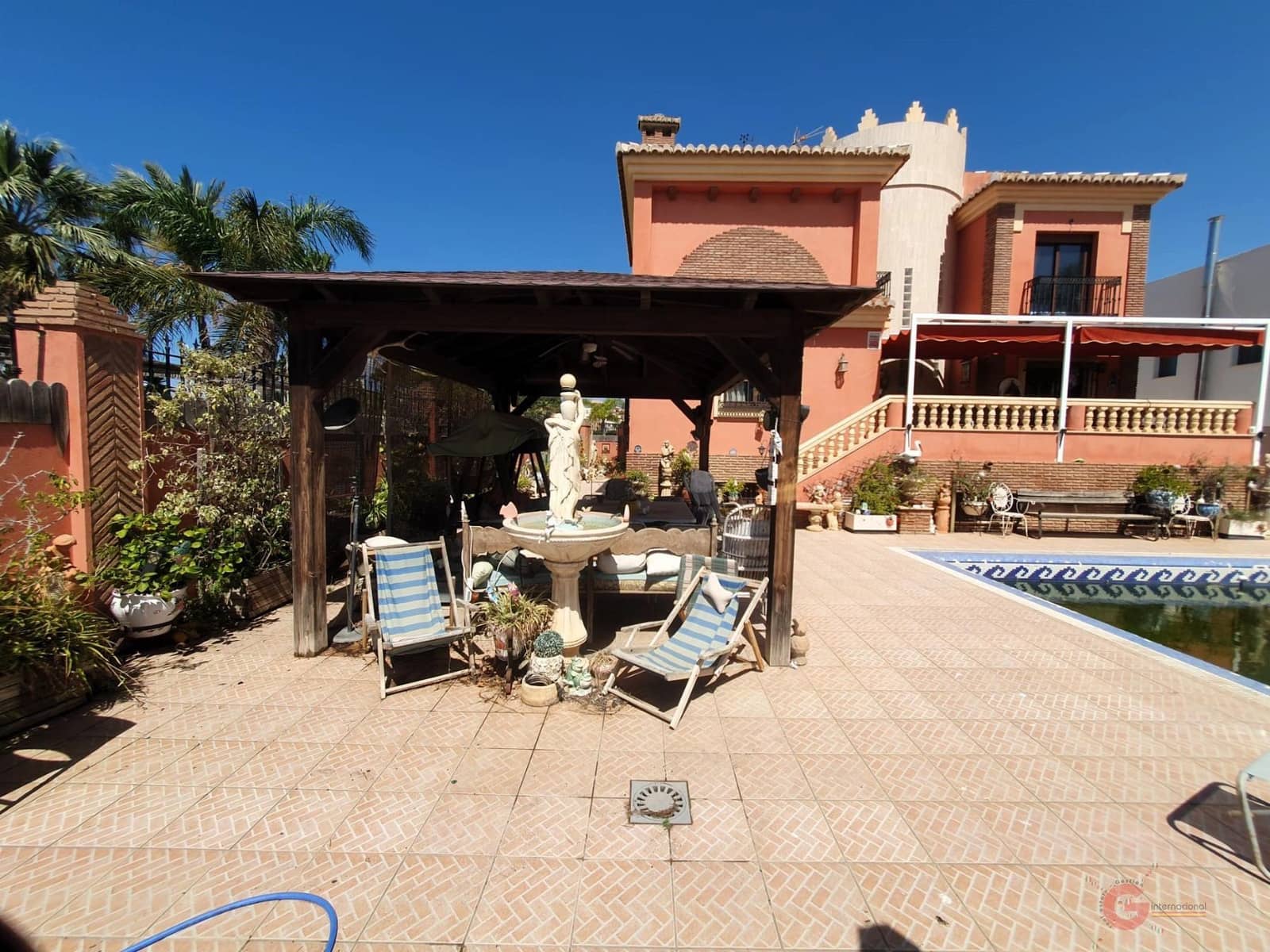 5 soveværelse Villa til salg i Motril med swimmingpool garage - € 1.000.000 (Ref: 8286260)