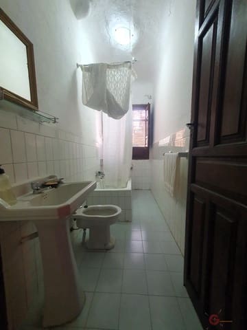 Kommersiell til salgs i Lanjarón - € 191 000 (Ref: 8456434)