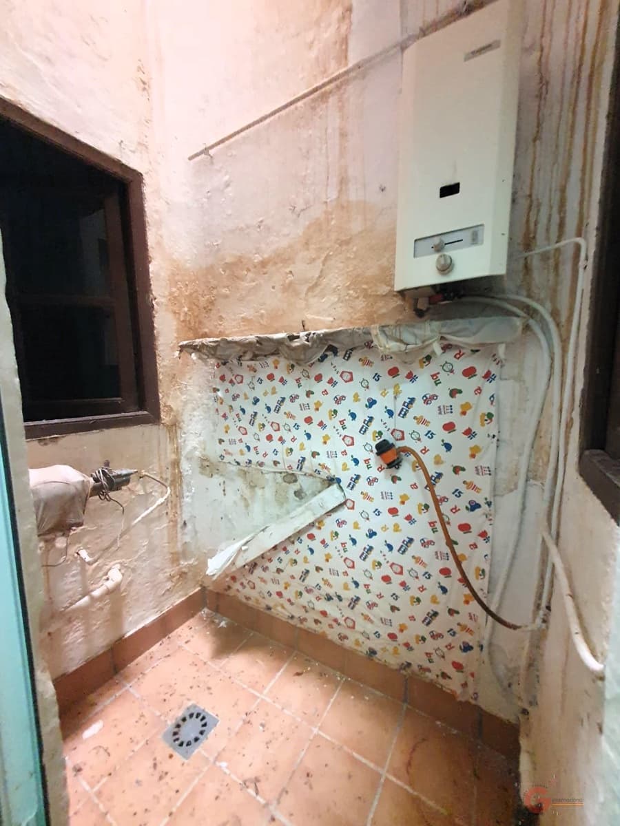 Kommersiell til salgs i Lanjaron - € 191 000 (Ref: 8456434)