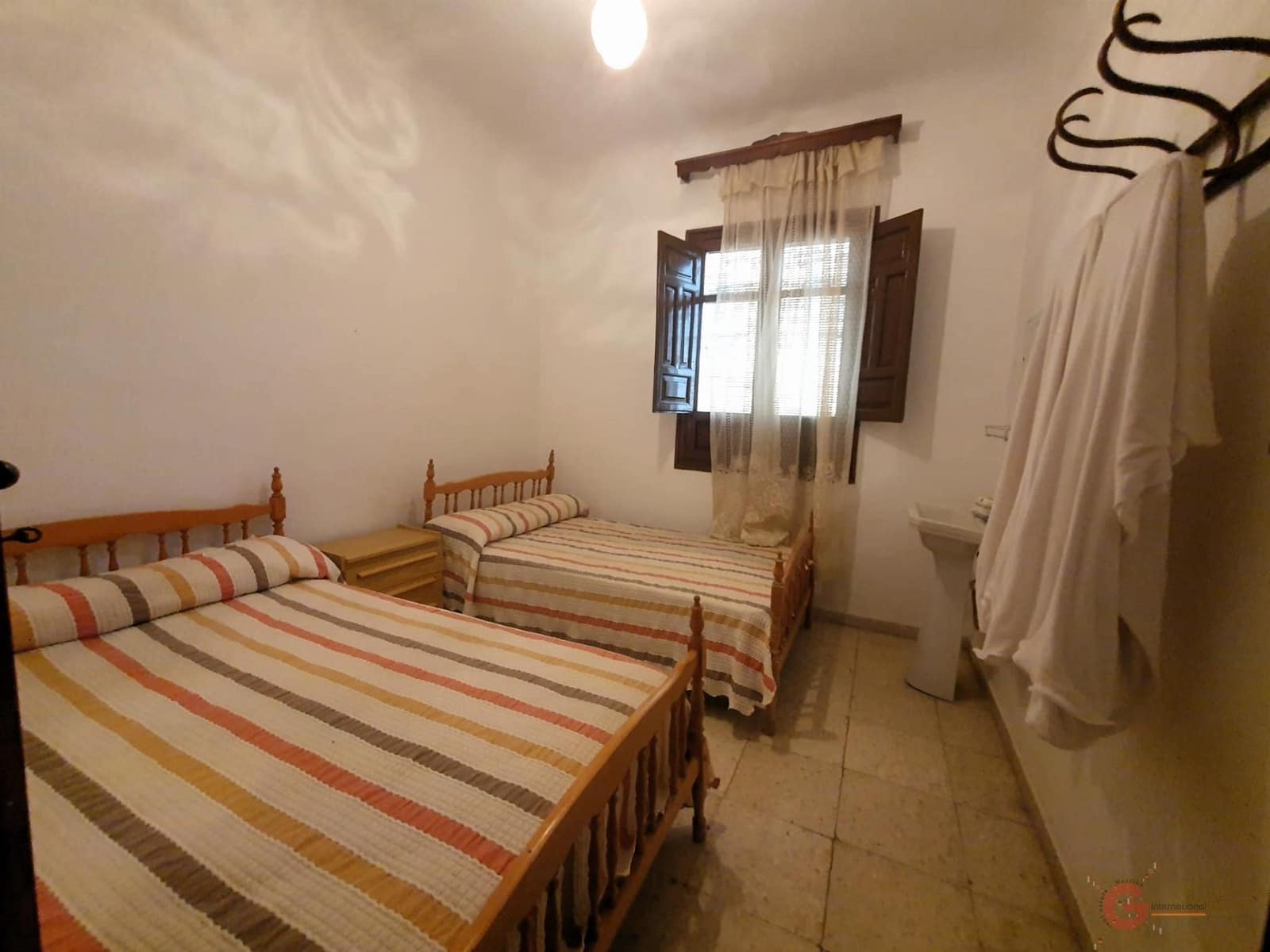 Kommersiell til salgs i Lanjaron - € 191 000 (Ref: 8456434)