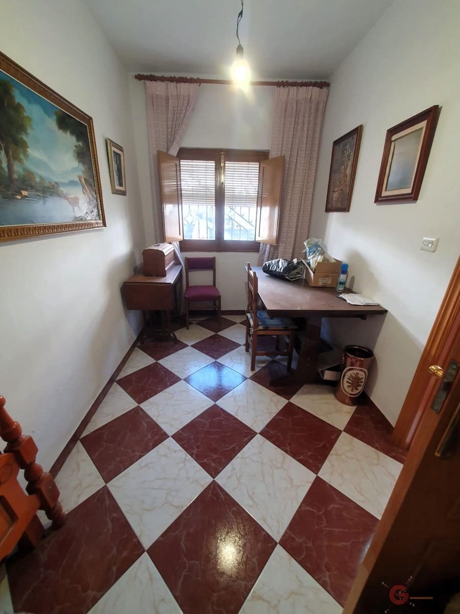 5 soveværelse Villa til salg i Velez de Benaudalla - € 143.000 (Ref: 8456442)