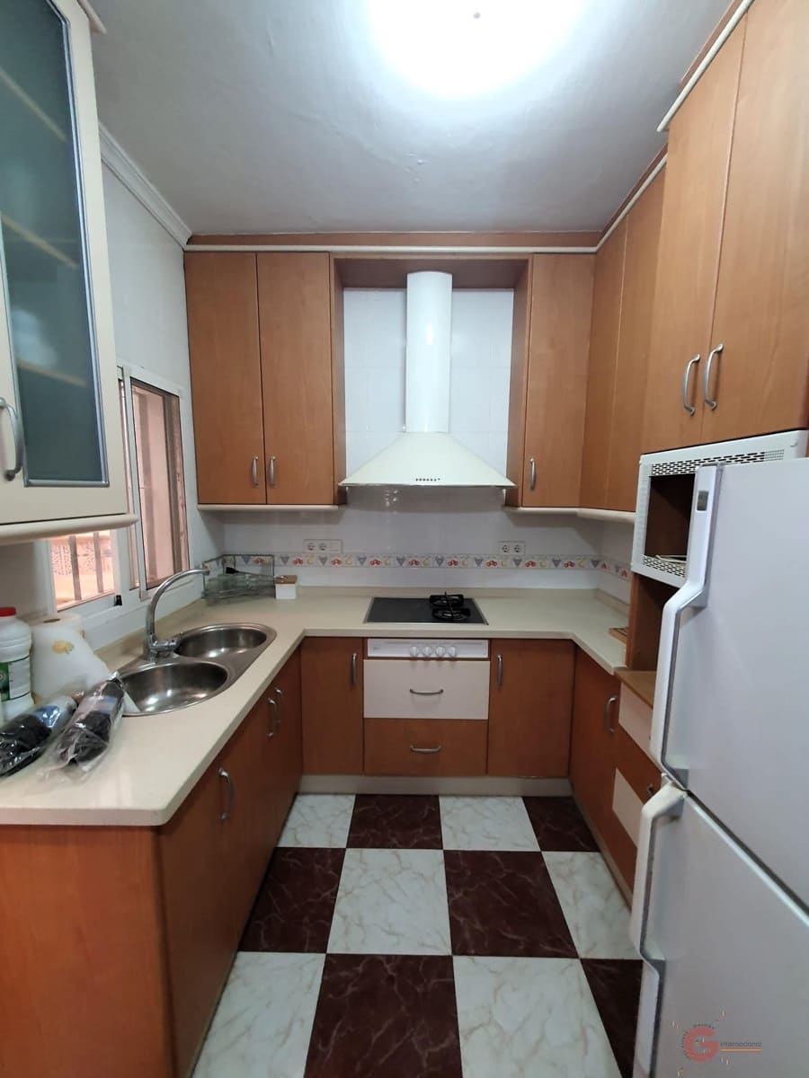 5 soveværelse Villa til salg i Velez de Benaudalla - € 143.000 (Ref: 8456442)