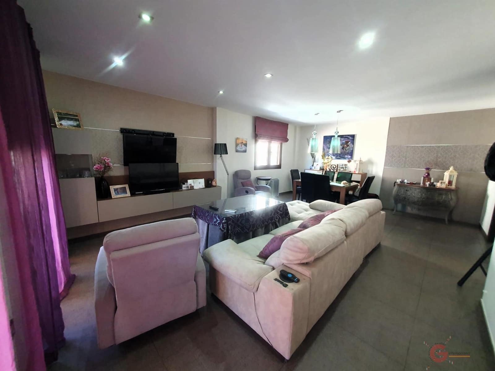 4 soveværelse Villa til salg i Velez de Benaudalla med swimmingpool garage - € 400.000 (Ref: 8456447)