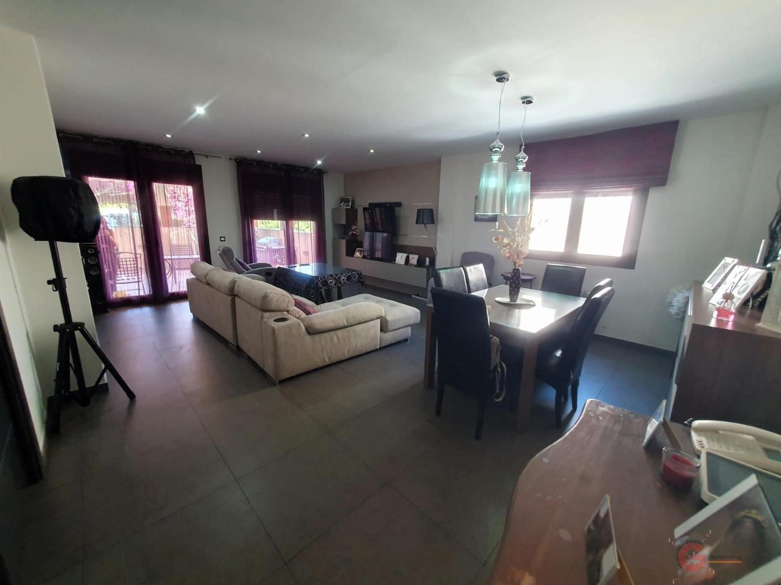 4 soveværelse Villa til salg i Velez de Benaudalla med swimmingpool garage - € 400.000 (Ref: 8456447)