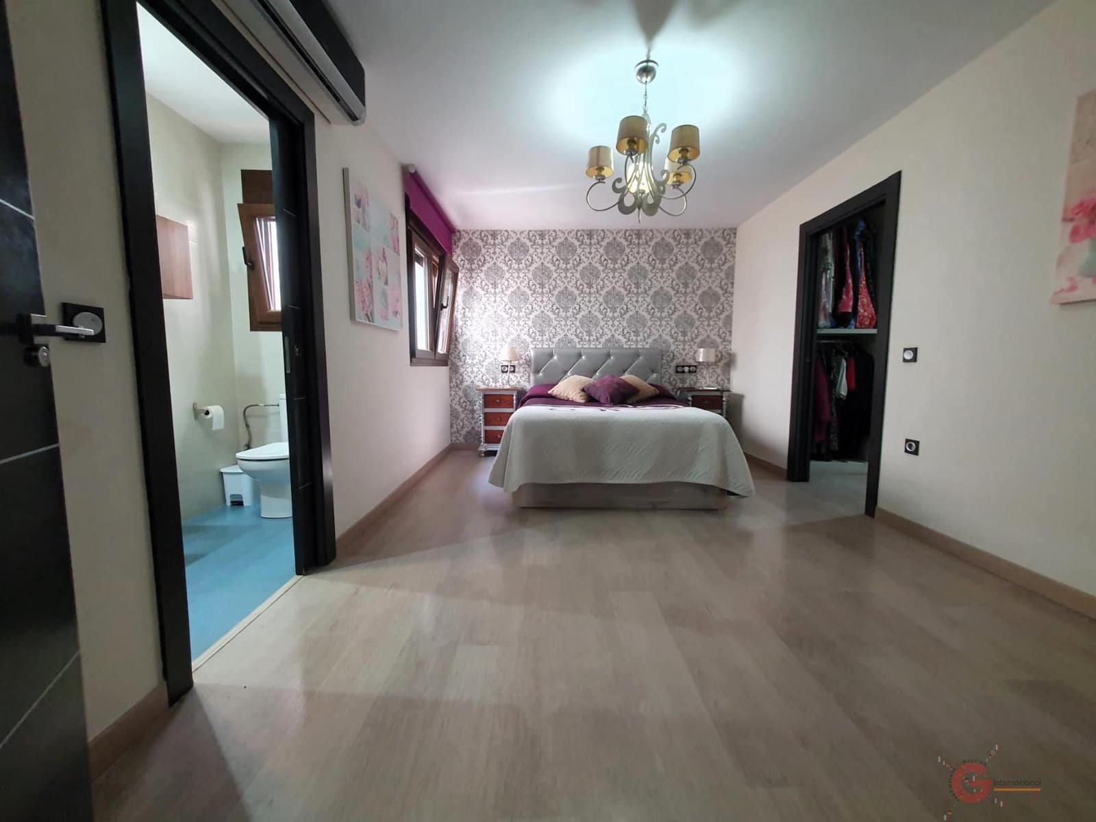 4 soveværelse Villa til salg i Velez de Benaudalla med swimmingpool garage - € 400.000 (Ref: 8456447)