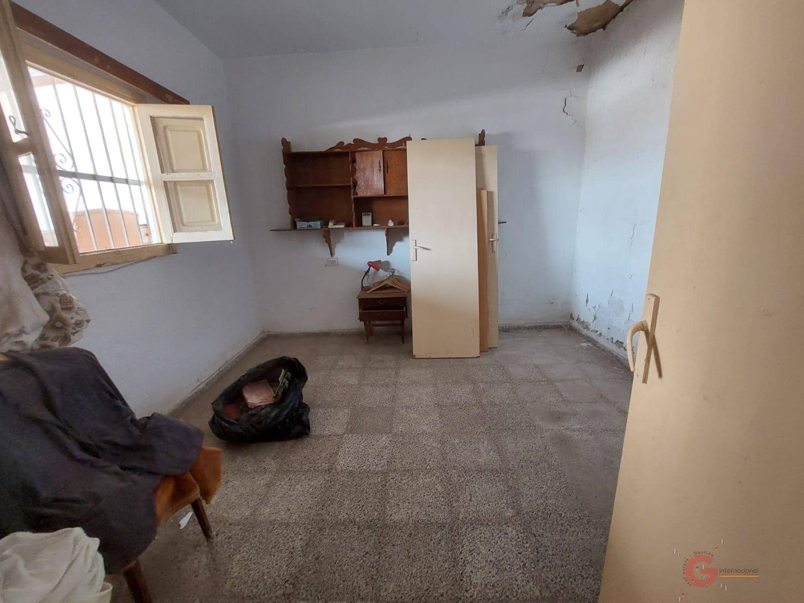 4 soveværelse Villa til salg i Salobrena - € 110.000 (Ref: 8493104)