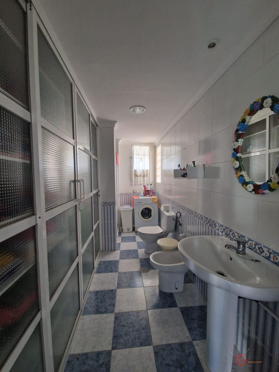 4 bedroom Villa for sale in Salobrena with pool - € 383,500 (Ref: 8505284)