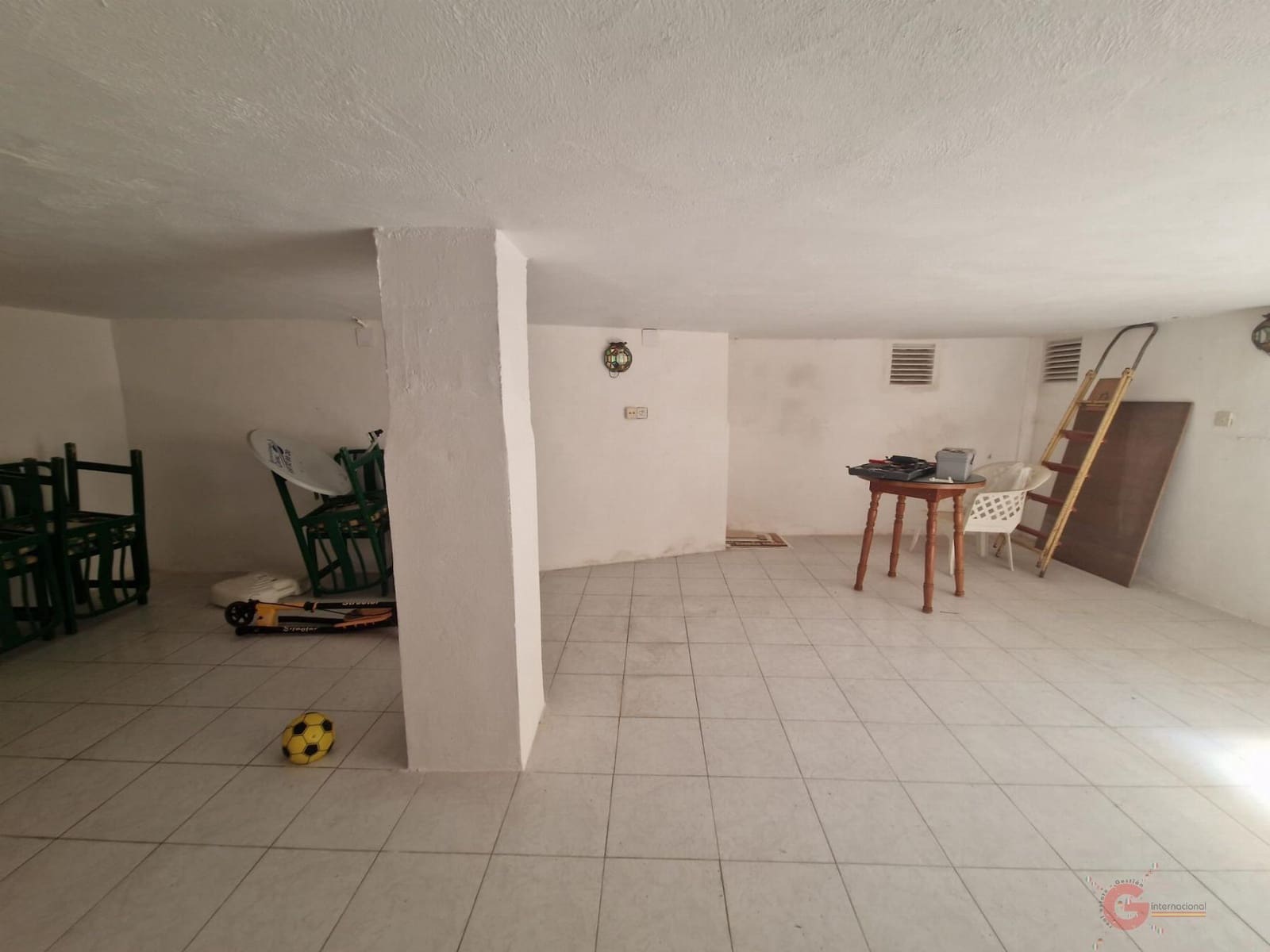 4 bedroom Villa for sale in Salobrena with pool - € 383,500 (Ref: 8505284)