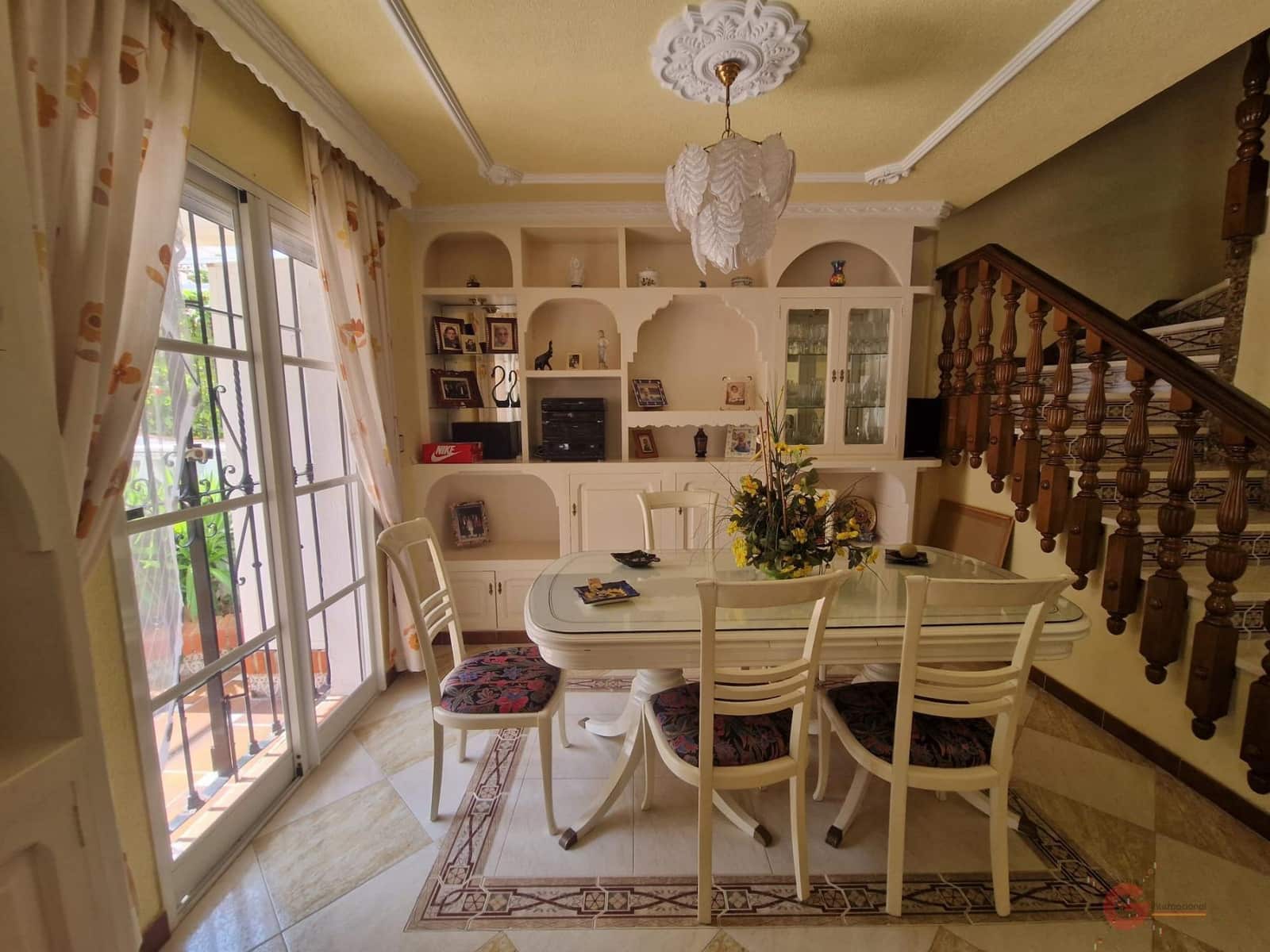 4 bedroom Villa for sale in Salobrena with pool - € 383,500 (Ref: 8505284)