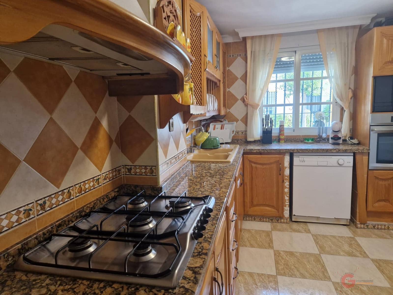 4 bedroom Villa for sale in Salobrena with pool - € 383,500 (Ref: 8505284)