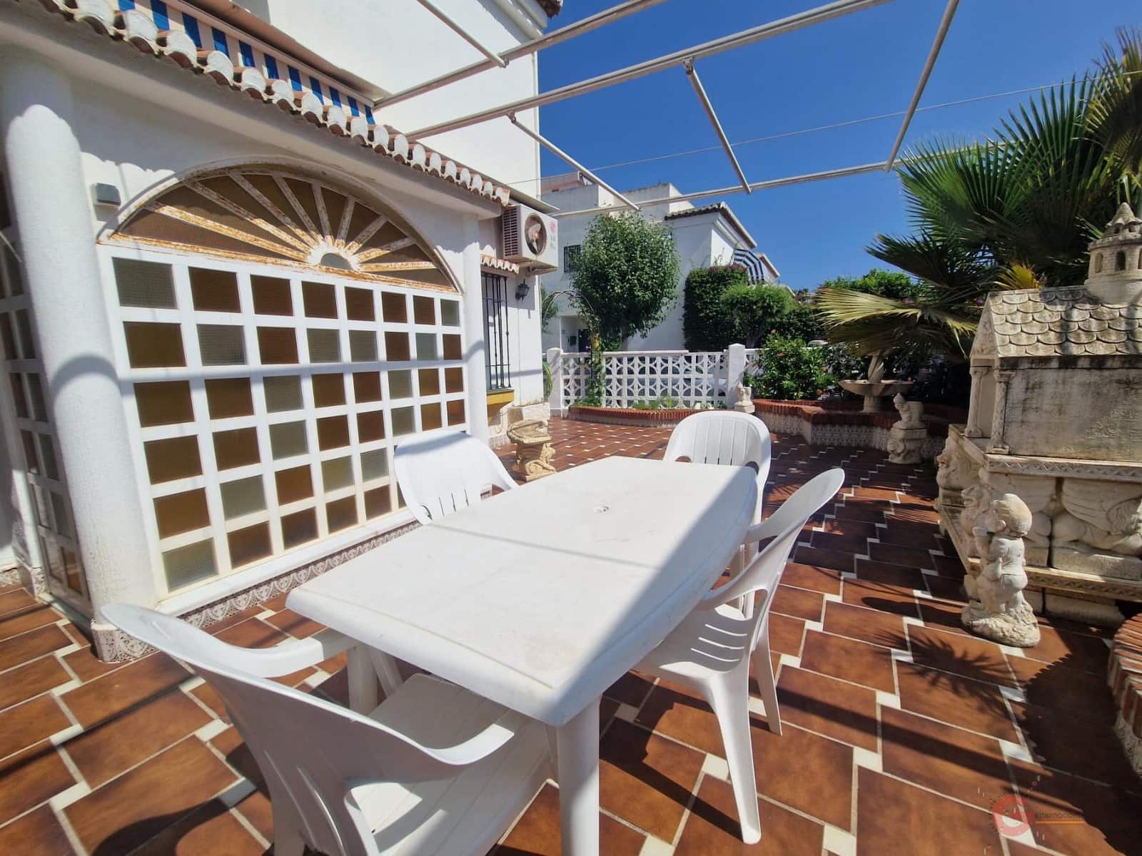 4 bedroom Villa for sale in Salobrena with pool - € 383,500 (Ref: 8505284)