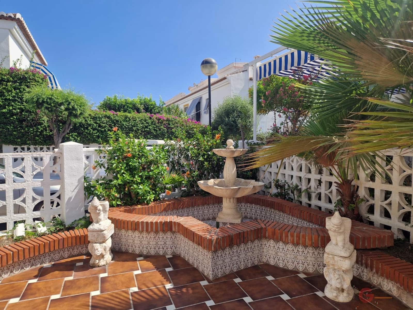 4 bedroom Villa for sale in Salobrena with pool - € 383,500 (Ref: 8505284)