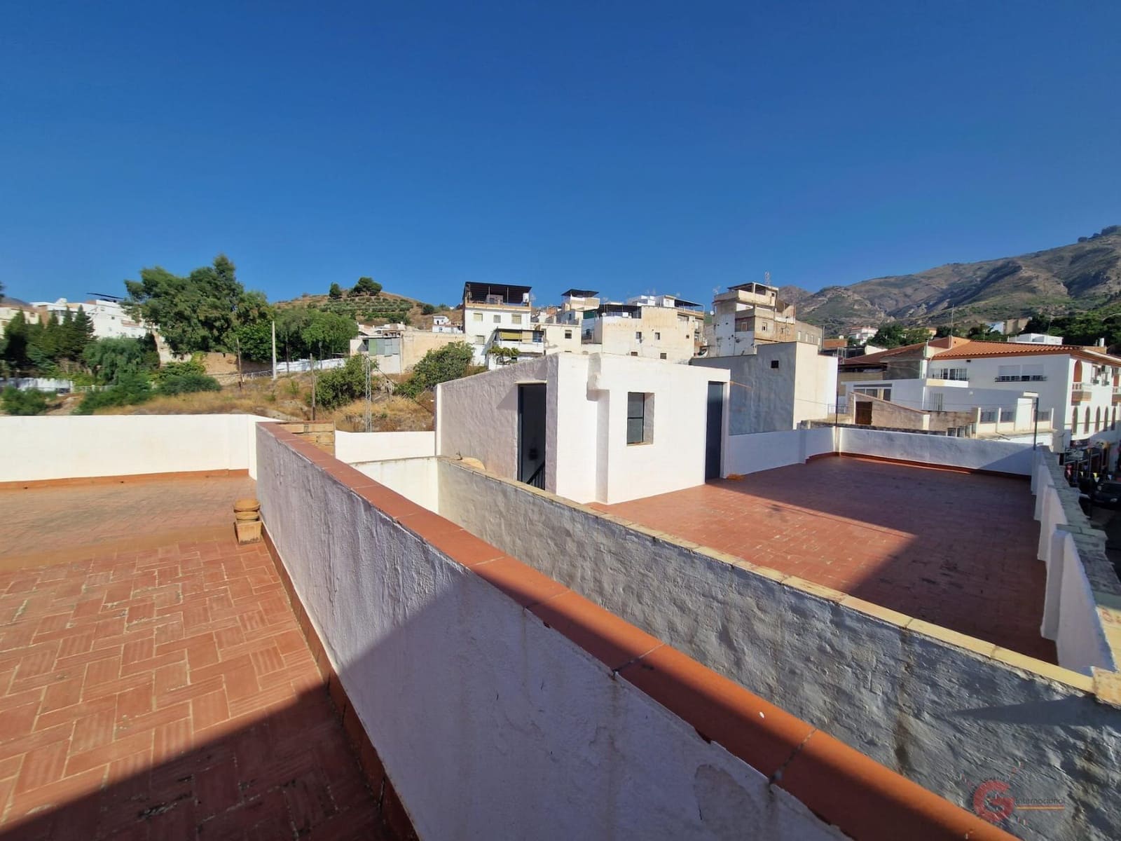 8 soverom Villa til salgs i Molvizar med garasje - € 162 000 (Ref: 8505289)