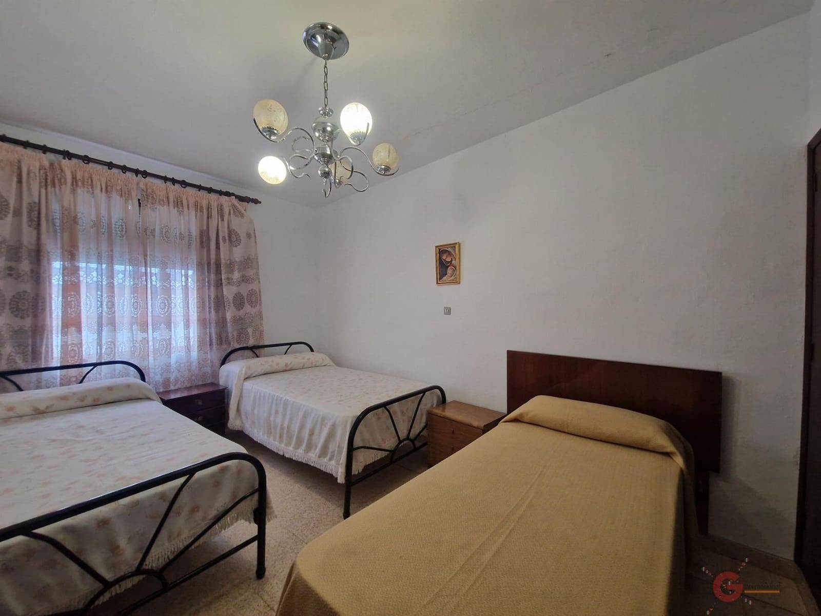 8 soverom Villa til salgs i Molvizar med garasje - € 162 000 (Ref: 8505289)