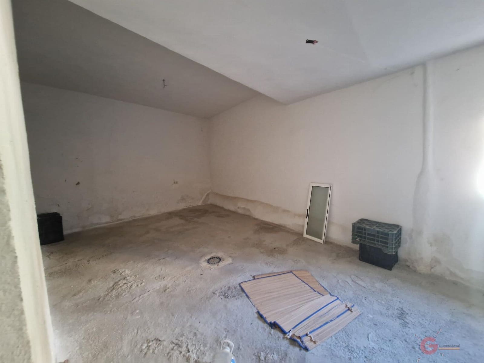 8 soverom Villa til salgs i Molvizar med garasje - € 162 000 (Ref: 8505289)