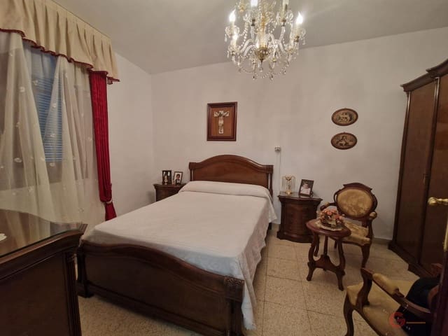 8 soverom Villa til salgs i Molvízar med garasje - € 162 000 (Ref: 8505289)