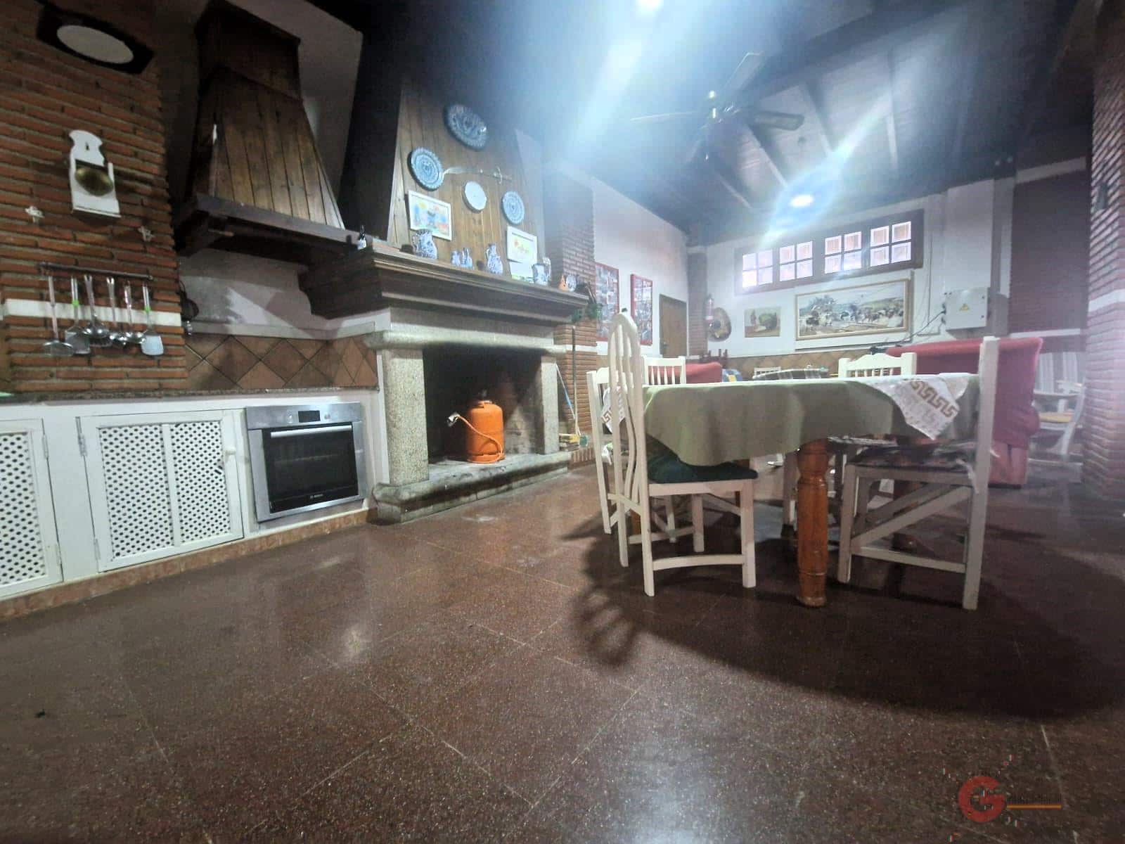 4 soverom Finca/Herregård til salgs i Motril med svømmebasseng garasje - € 361 000 (Ref: 8525098)