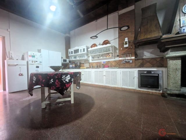 4 soveværelse Finca/Landehus til salg i Motril med swimmingpool garage - € 361.000 (Ref: 8525098)