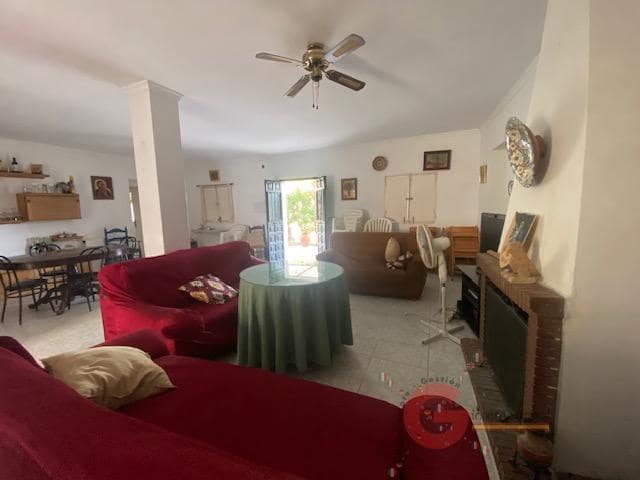 10 soveværelse Villa til salg i Torre del Mar med swimmingpool garage - € 425.000 (Ref: 8607863)