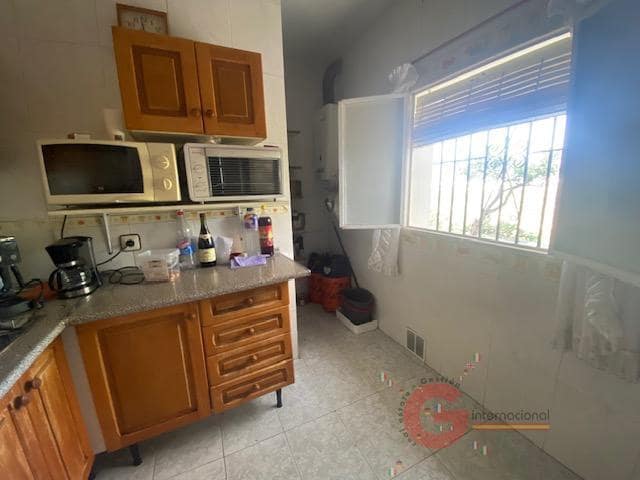 10 soveværelse Villa til salg i Torre del Mar med swimmingpool garage - € 425.000 (Ref: 8607863)