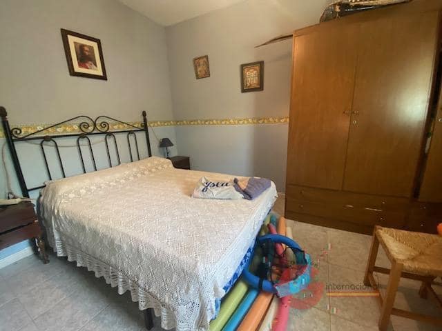 10 soveværelse Villa til salg i Torre del Mar med swimmingpool garage - € 425.000 (Ref: 8607863)