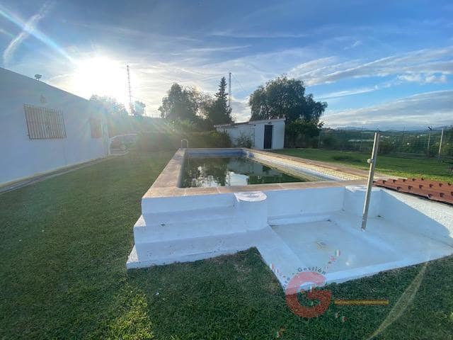 10 chambre Villa/Maison à vendre à Torre del Mar, Vélez-Málaga avec piscine garage - 425 000 € (Ref: 8607863)