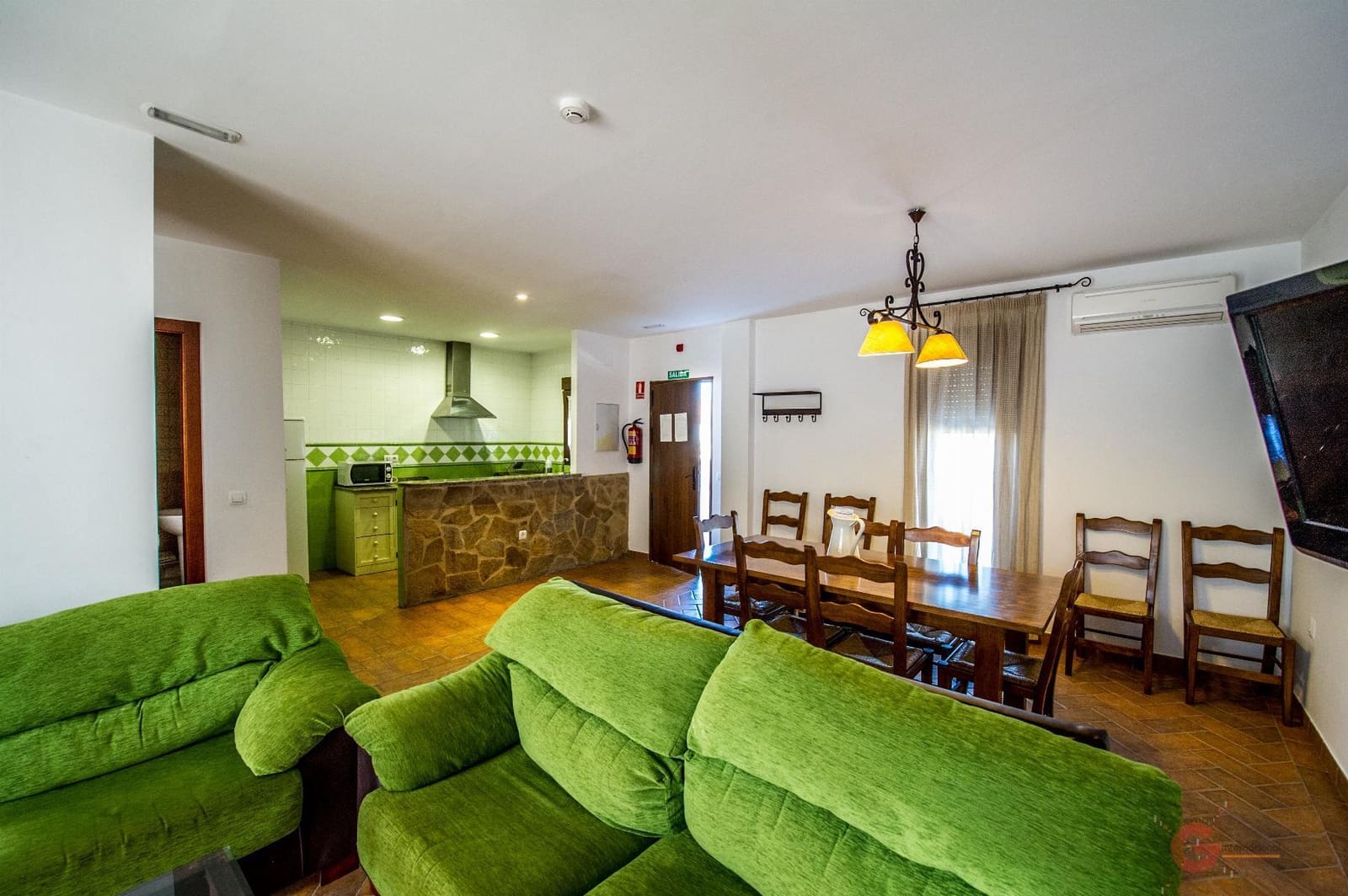 35 soveværelse Hotel til salg i Cordoba by med swimmingpool - € 1.370.000 (Ref: 8612307)