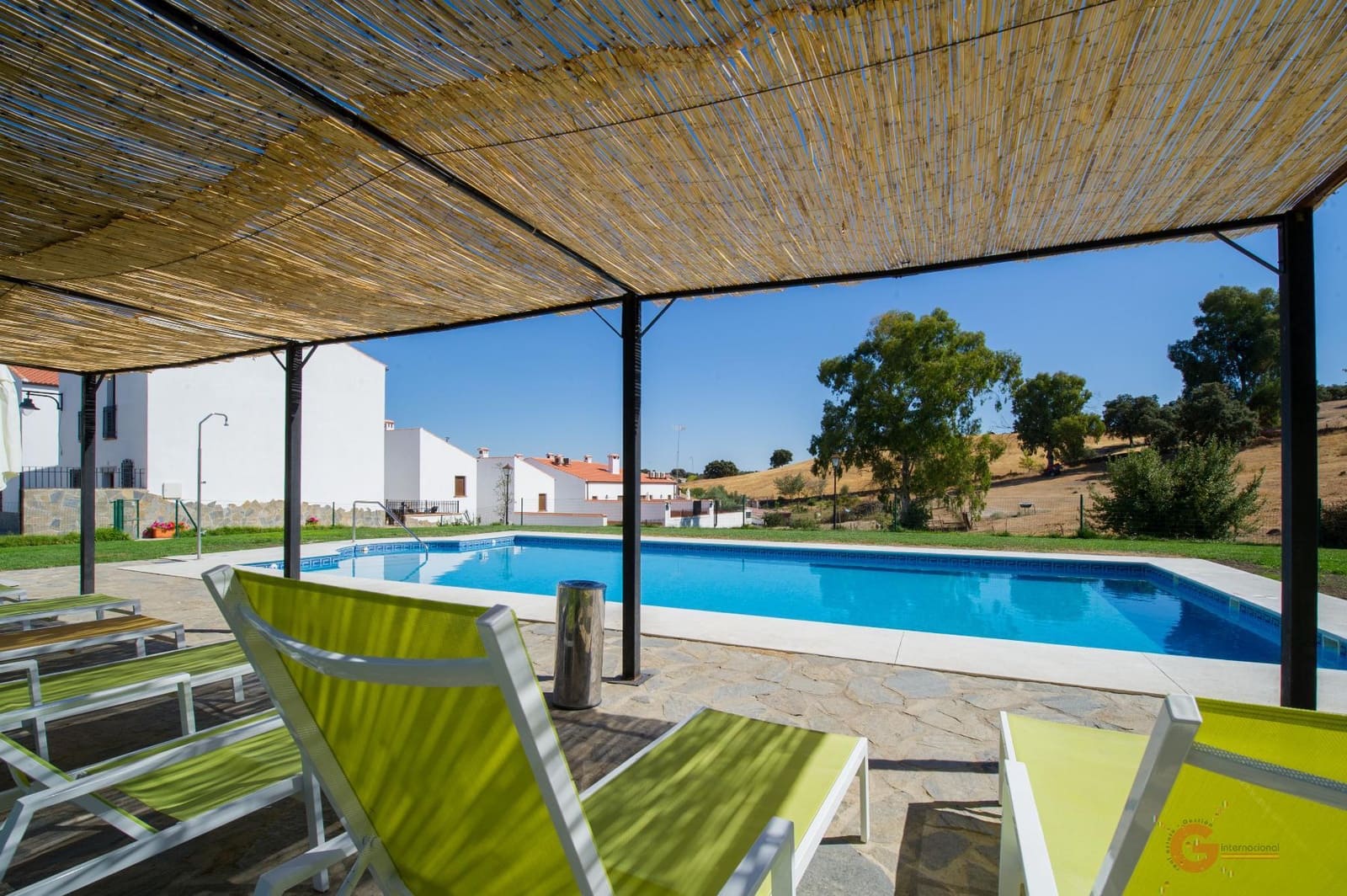 35 soveværelse Hotel til salg i Cordoba by med swimmingpool - € 1.370.000 (Ref: 8612307)