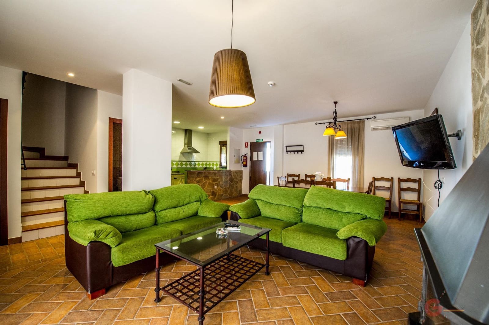 35 soveværelse Hotel til salg i Cordoba by med swimmingpool - € 1.370.000 (Ref: 8612307)